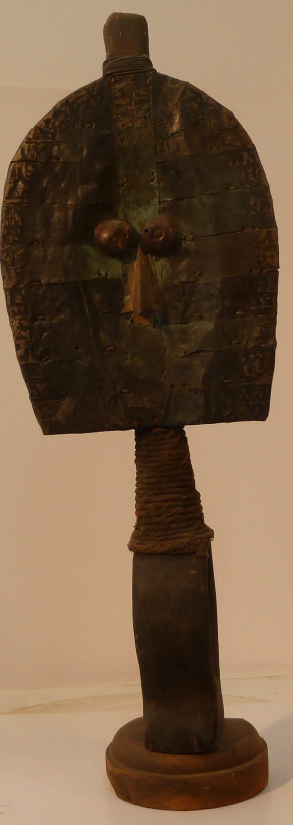 Relicario cobre 49 x 16 cm.